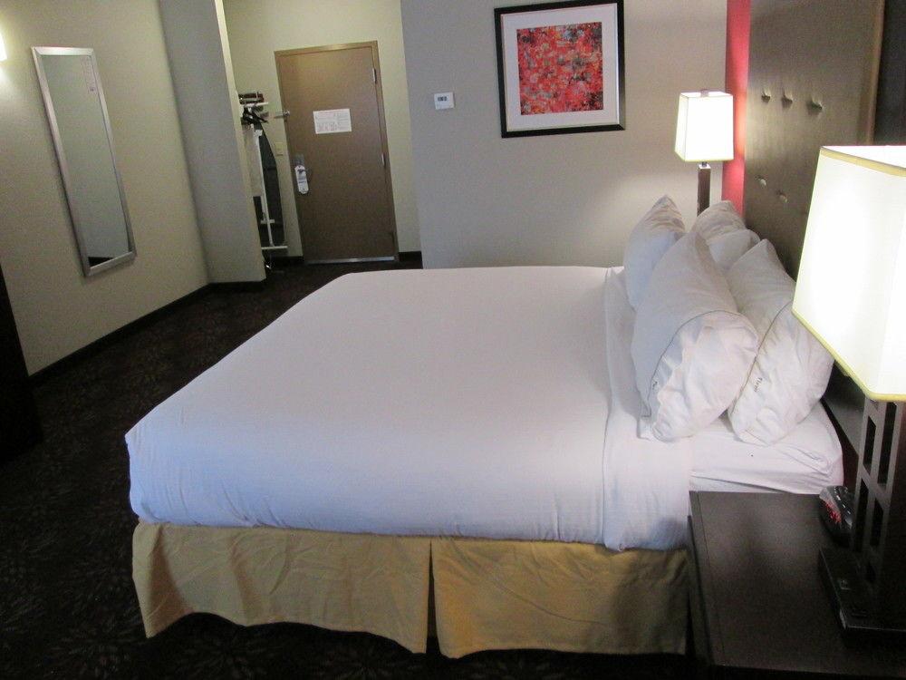 Holiday Inn Express Cloverdale - Greencastle By Ihg Exteriör bild