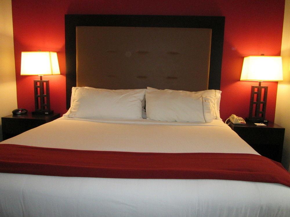 Holiday Inn Express Cloverdale - Greencastle By Ihg Exteriör bild